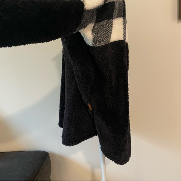 💥LAST CHANCE💥NWT Maurice’s Sherpa sweater - Picture 5 of 8